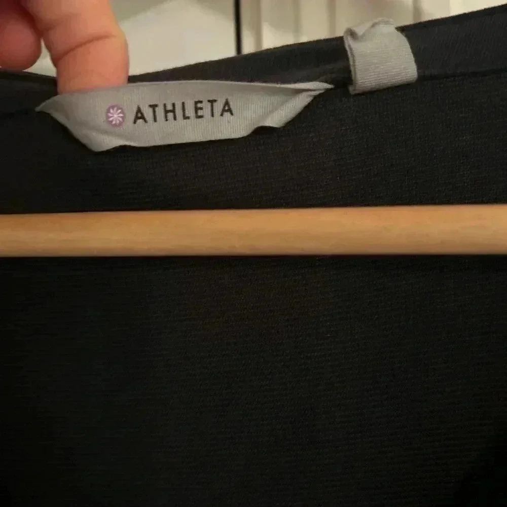 Athleta Womens long length shirt size small - Picture 2 of 4